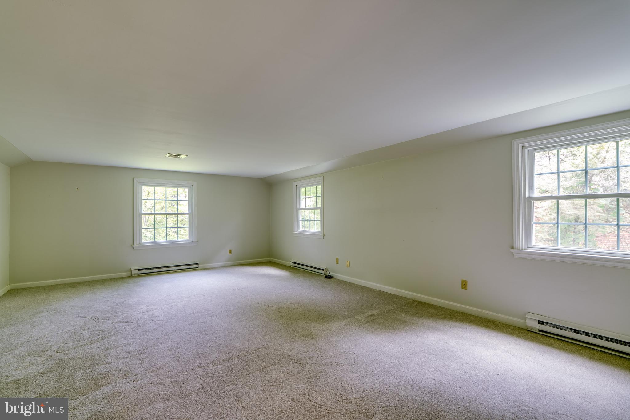 SCHOOL LANE HILLS - Residential