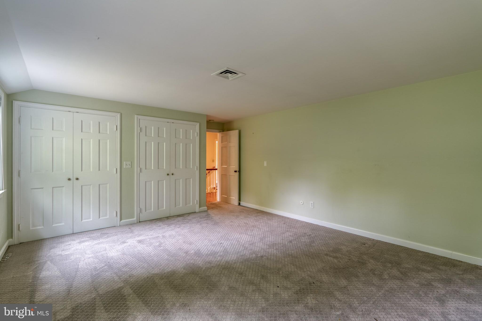 SCHOOL LANE HILLS - Residential