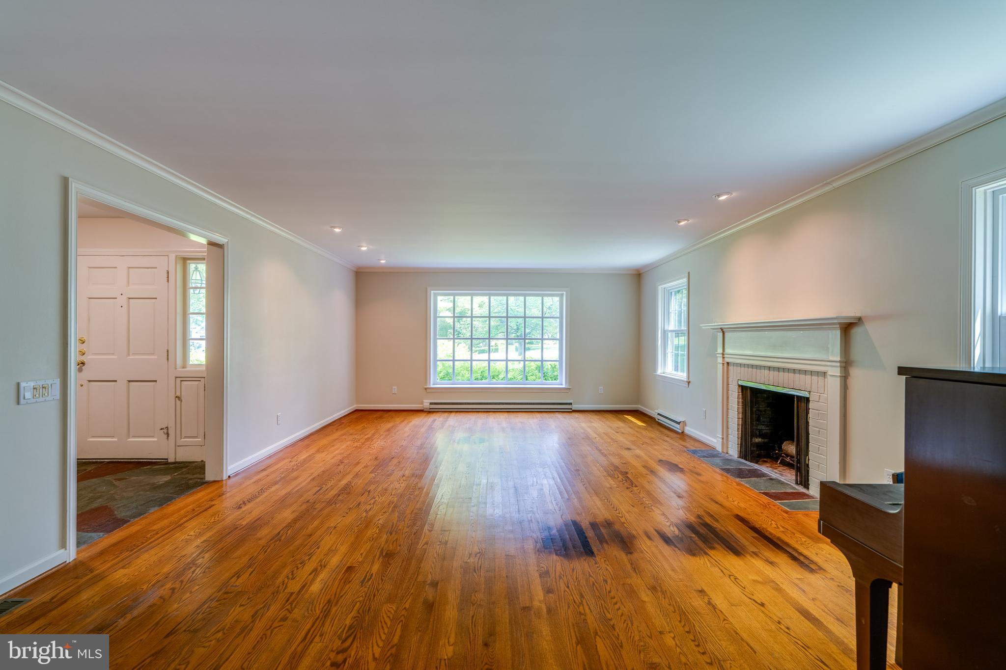 SCHOOL LANE HILLS - Residential