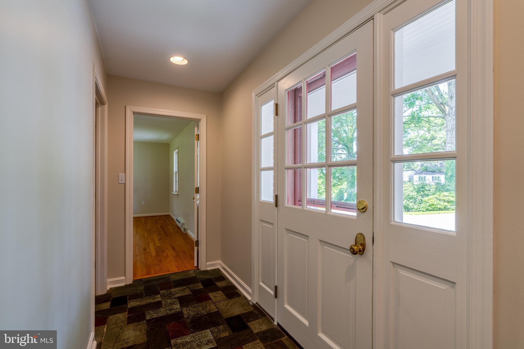 SCHOOL LANE HILLS - Residential