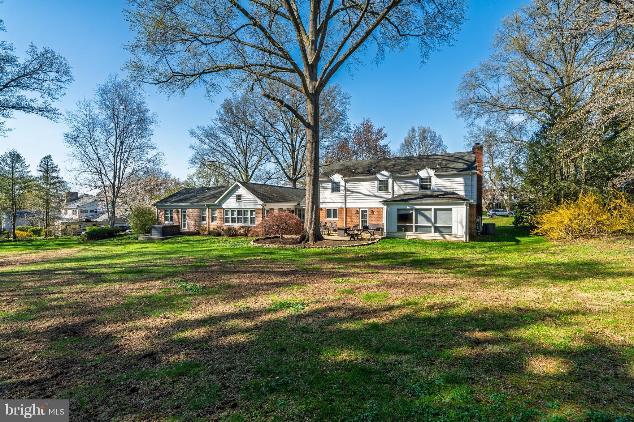 SCHOOL LANE HILLS - Residential