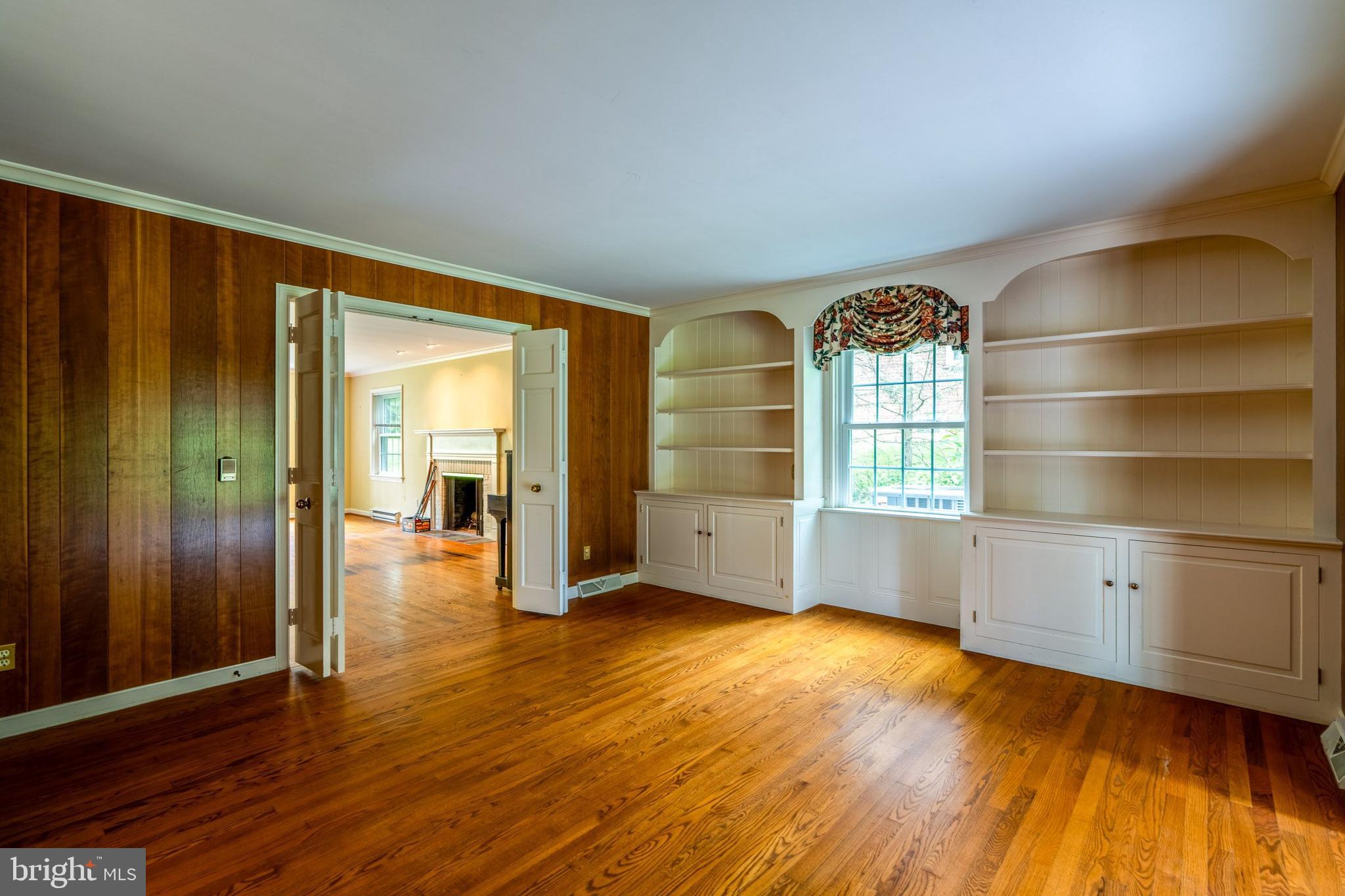 SCHOOL LANE HILLS - Residential