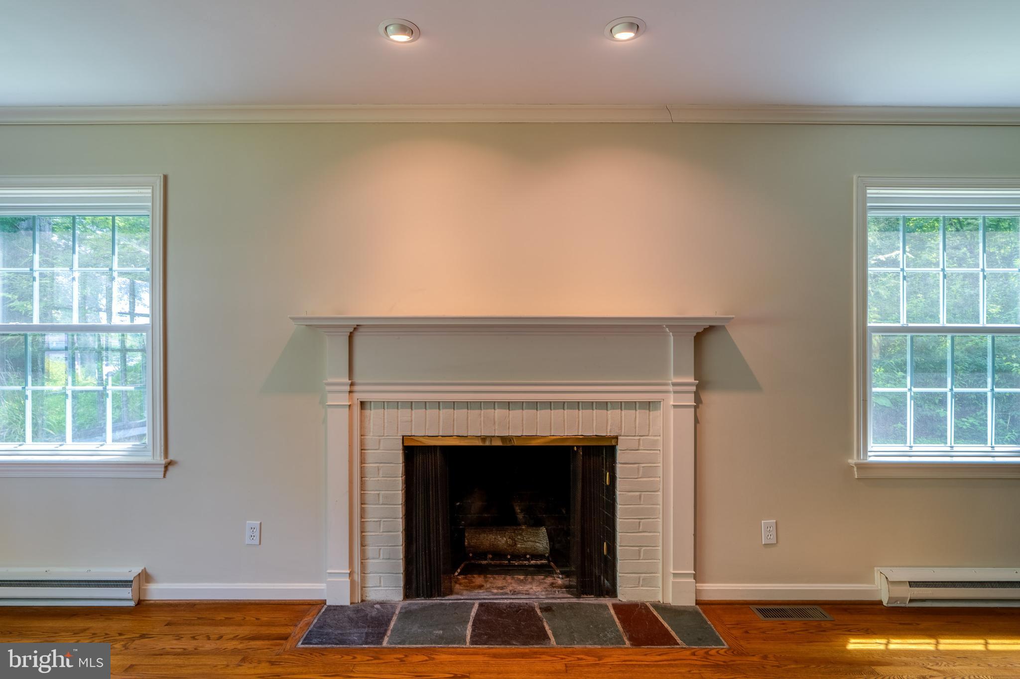 SCHOOL LANE HILLS - Residential