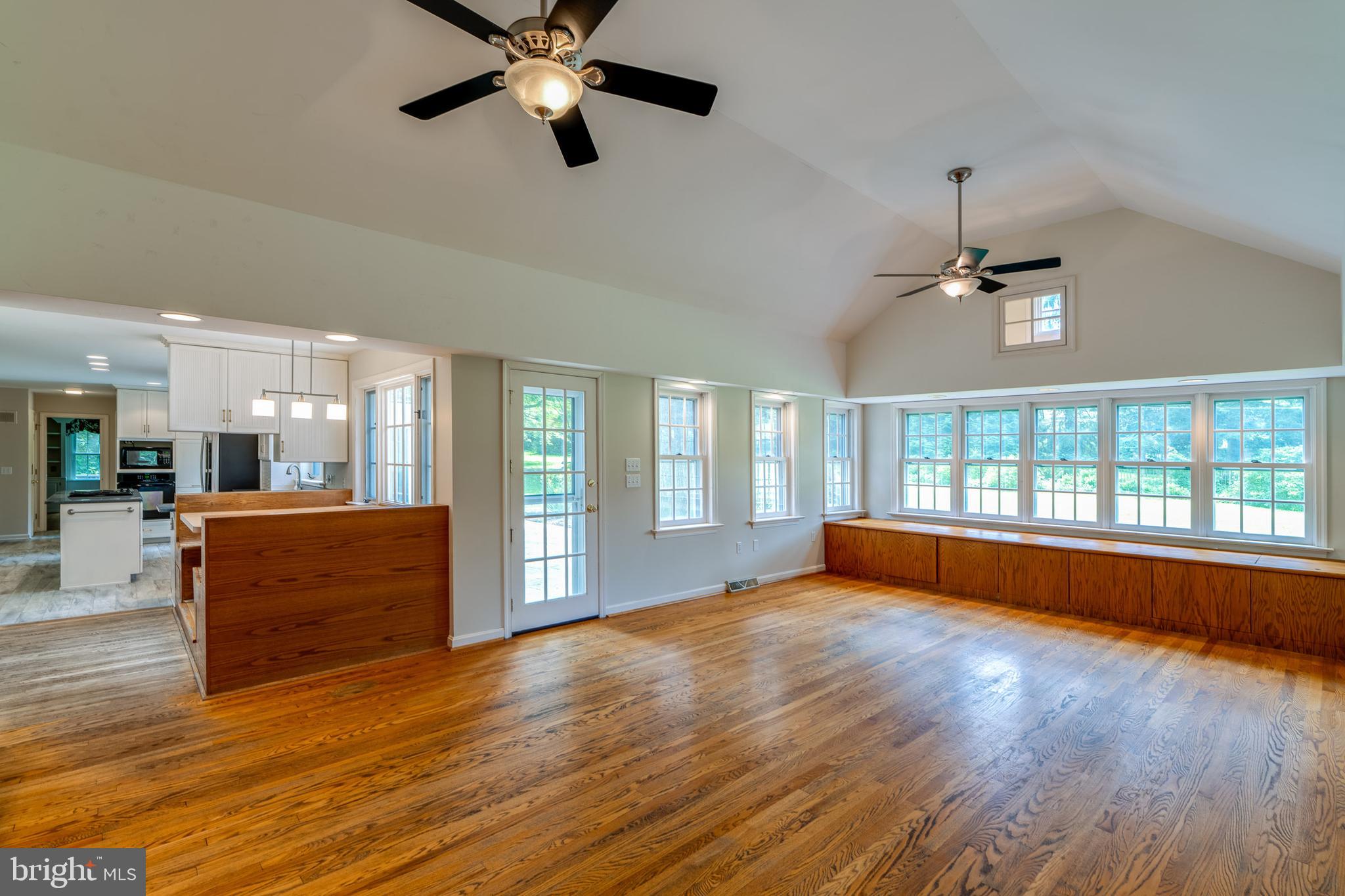 SCHOOL LANE HILLS - Residential