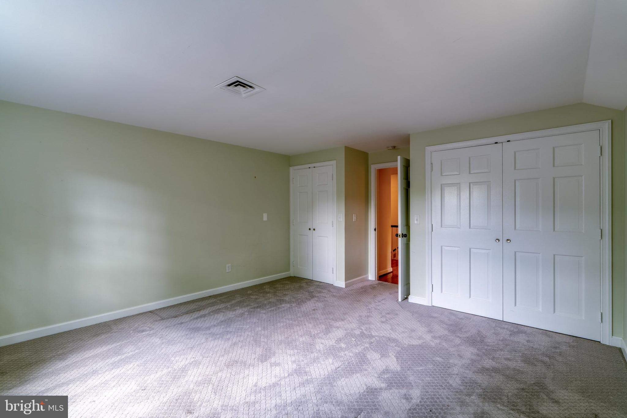 SCHOOL LANE HILLS - Residential