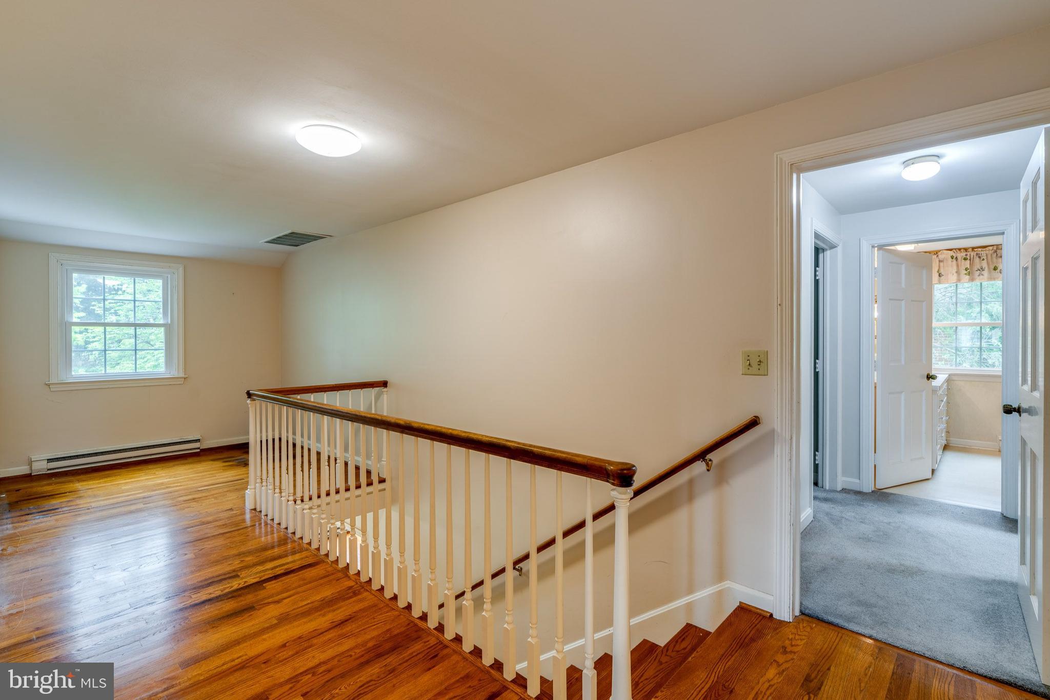 SCHOOL LANE HILLS - Residential