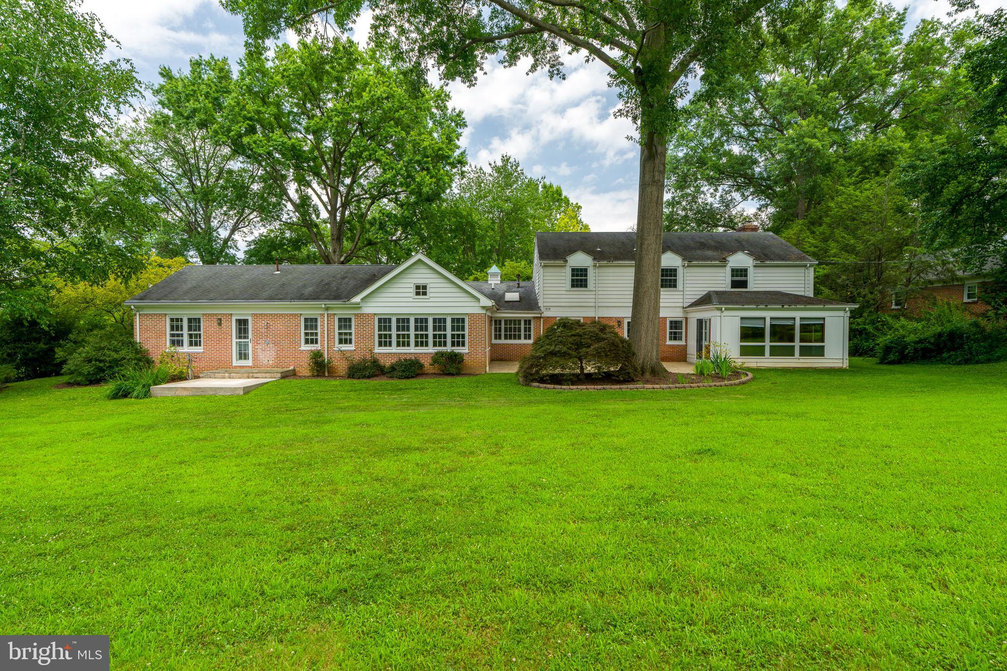 SCHOOL LANE HILLS - Residential