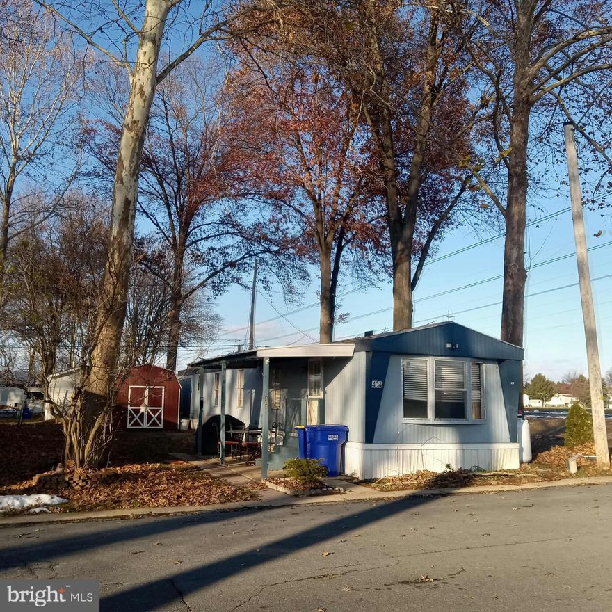 Check out this spacious 3-bedroom home at an incredibly affordable price! 🏡 This corner-lot property gives you extra yard space perfect for gardening, grilling, and a children’s play area—your garden boxes are already in place. The grill, patio set, HUGE shed, and all appliances are INCLUDED 🔥🛠️🌿 Conveniently located right off Carlisle Pike, you're just minutes from shopping and amenities. This home truly checks all the boxes and offers an amazing value. Lot rent is $582/month. Seller is MOTIVATED — bring all reasonable offers! Schedule your showing today to make it yours! 👀📲