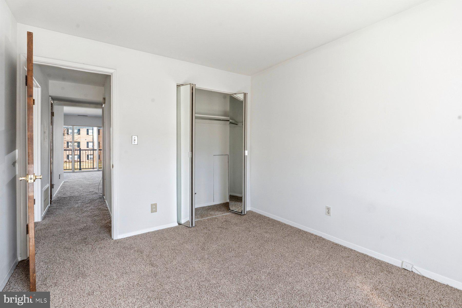 MOORES MILL MANOR - Residential