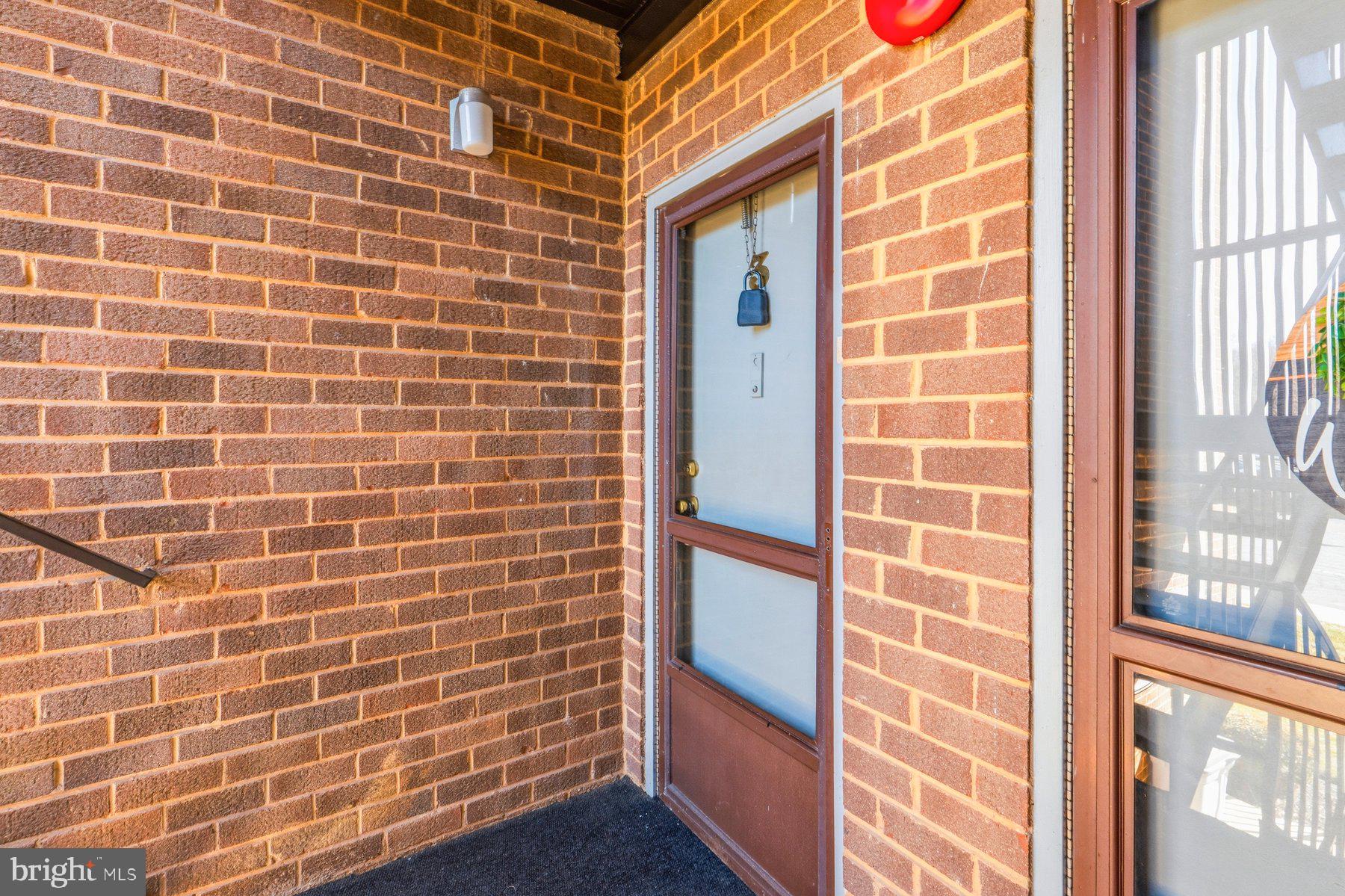 MOORES MILL MANOR - Residential