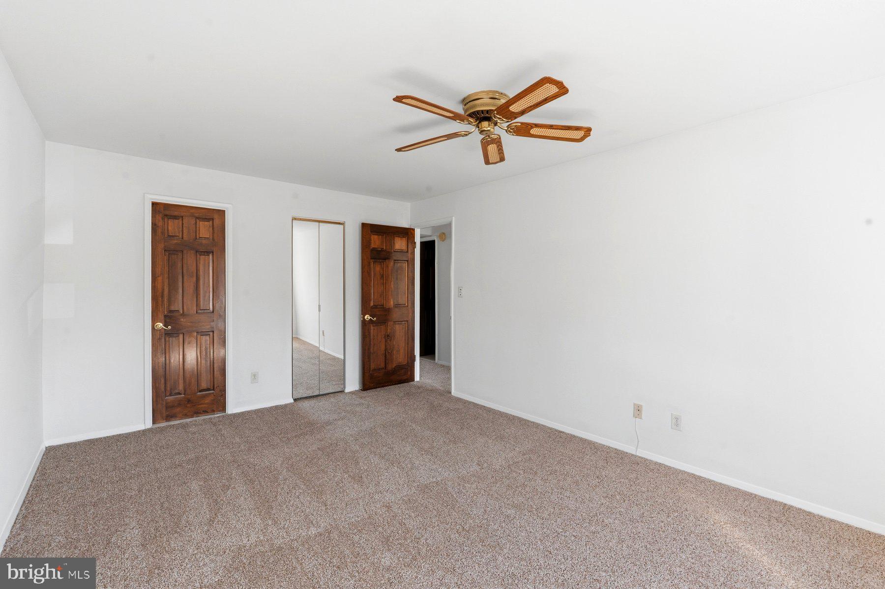 MOORES MILL MANOR - Residential