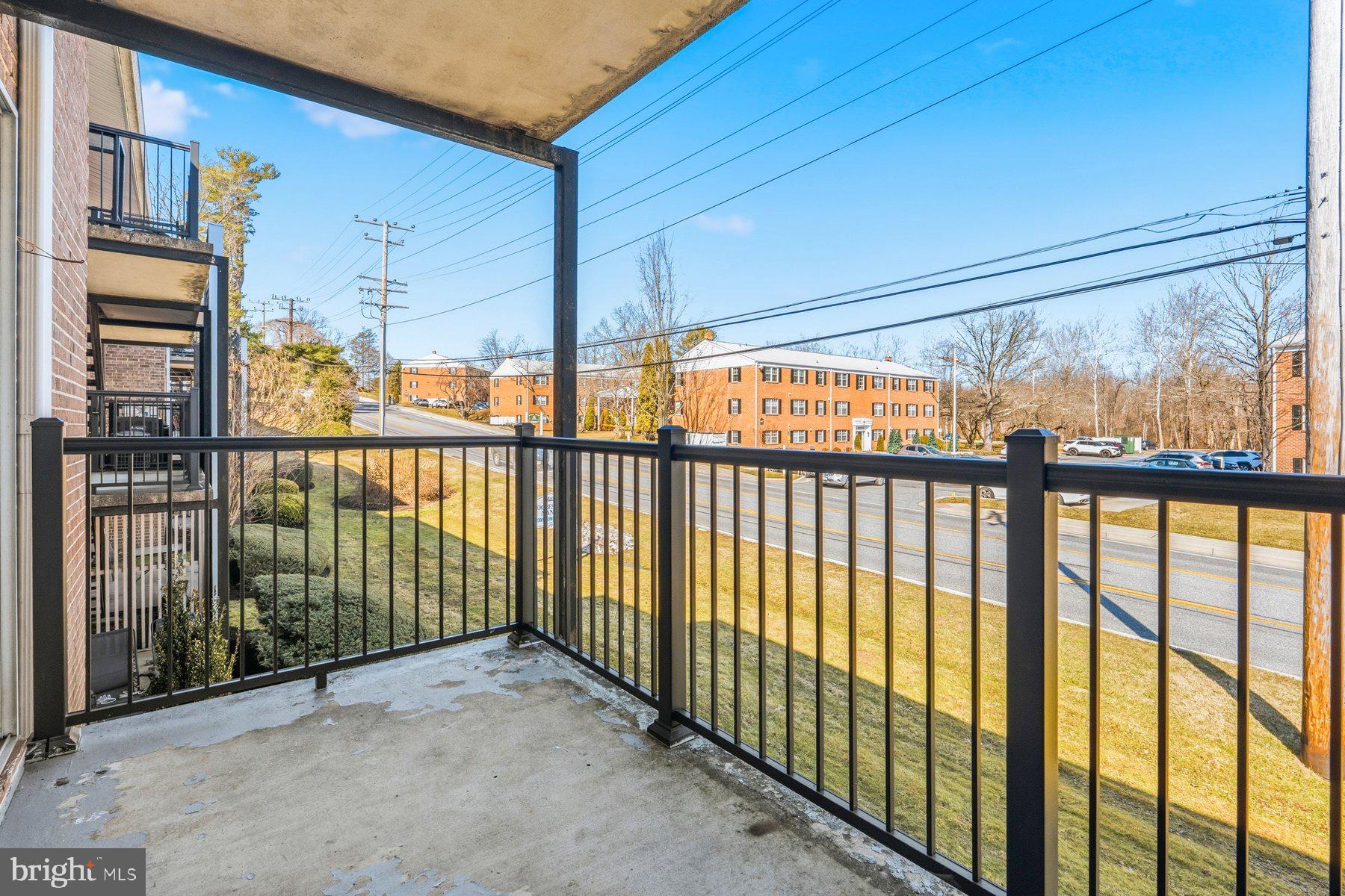 MOORES MILL MANOR - Residential