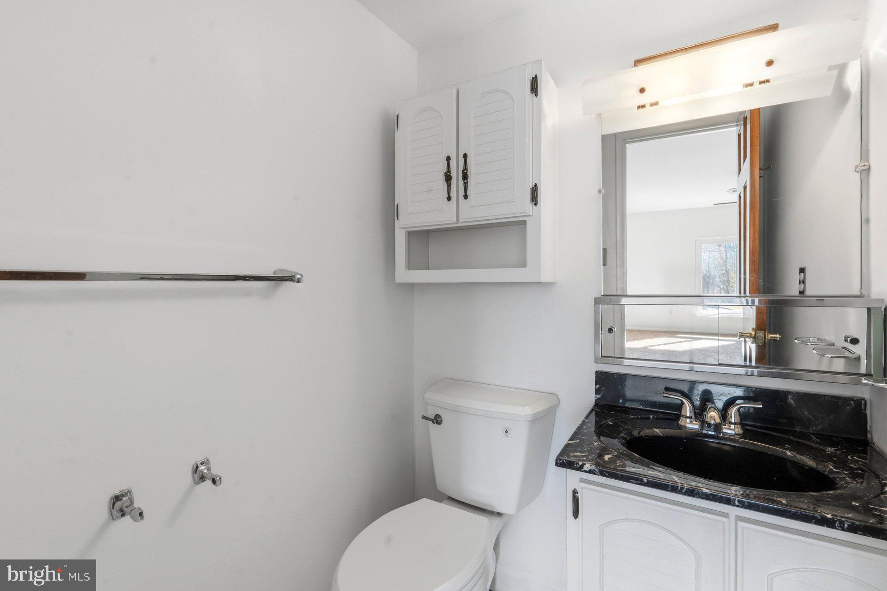 MOORES MILL MANOR - Residential