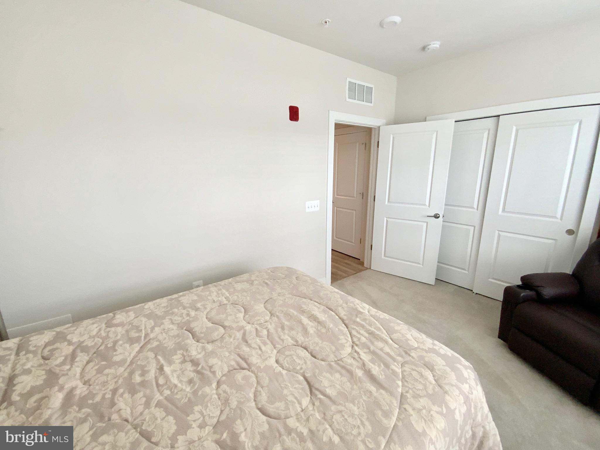 THE FLATS AT NATIONAL HARBOR - Residential Lease