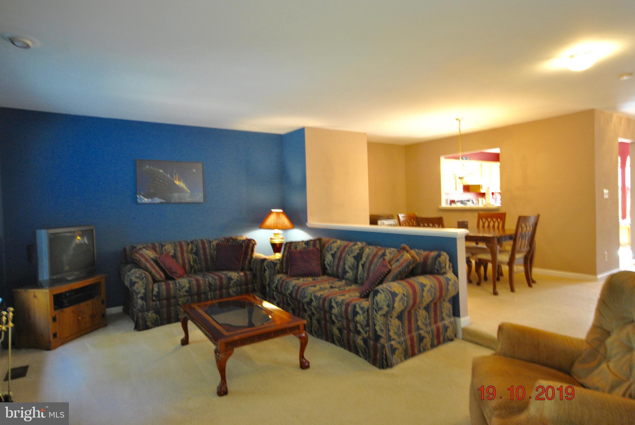 ENGLAND RUN TOWNHOUSES - Residential