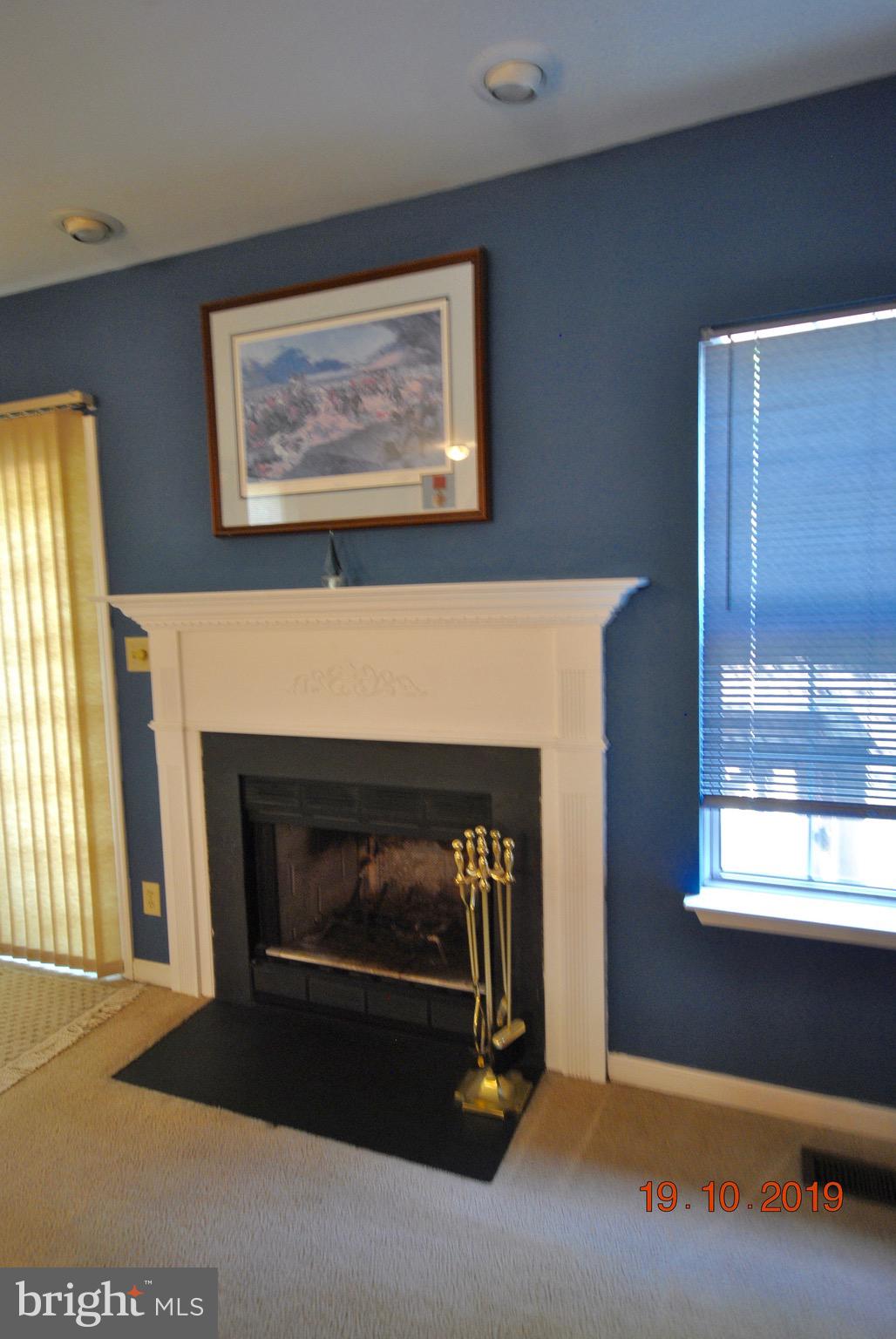 ENGLAND RUN TOWNHOUSES - Residential