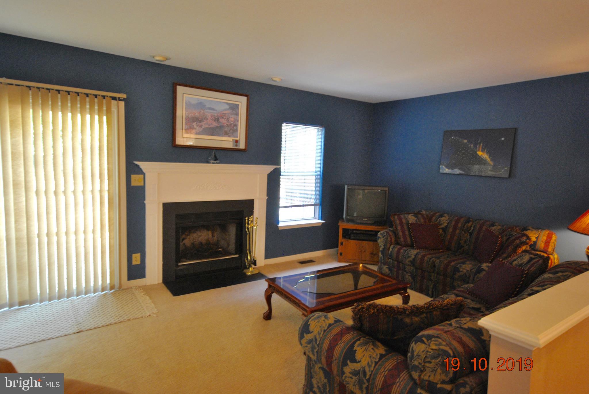 ENGLAND RUN TOWNHOUSES - Residential