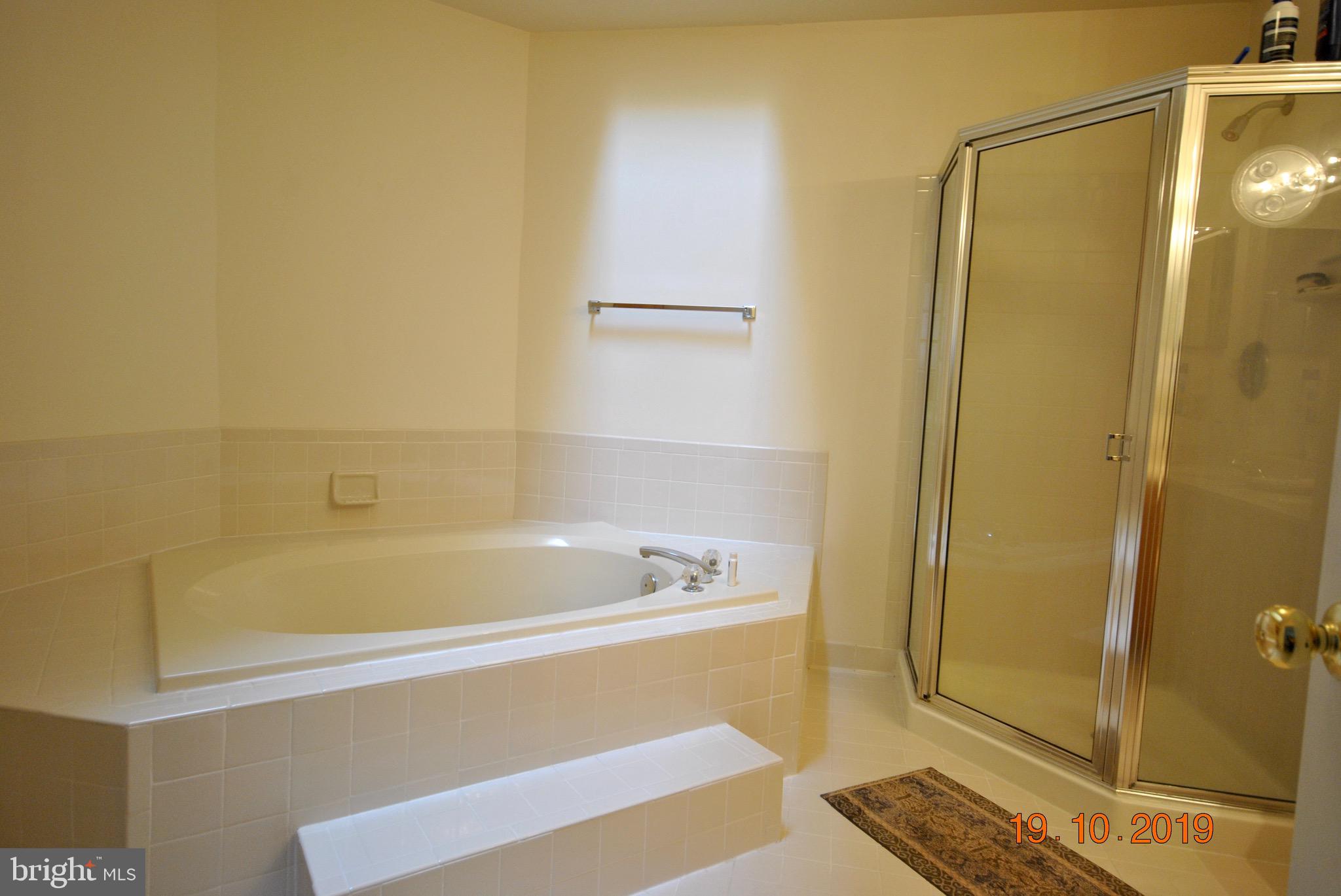 ENGLAND RUN TOWNHOUSES - Residential