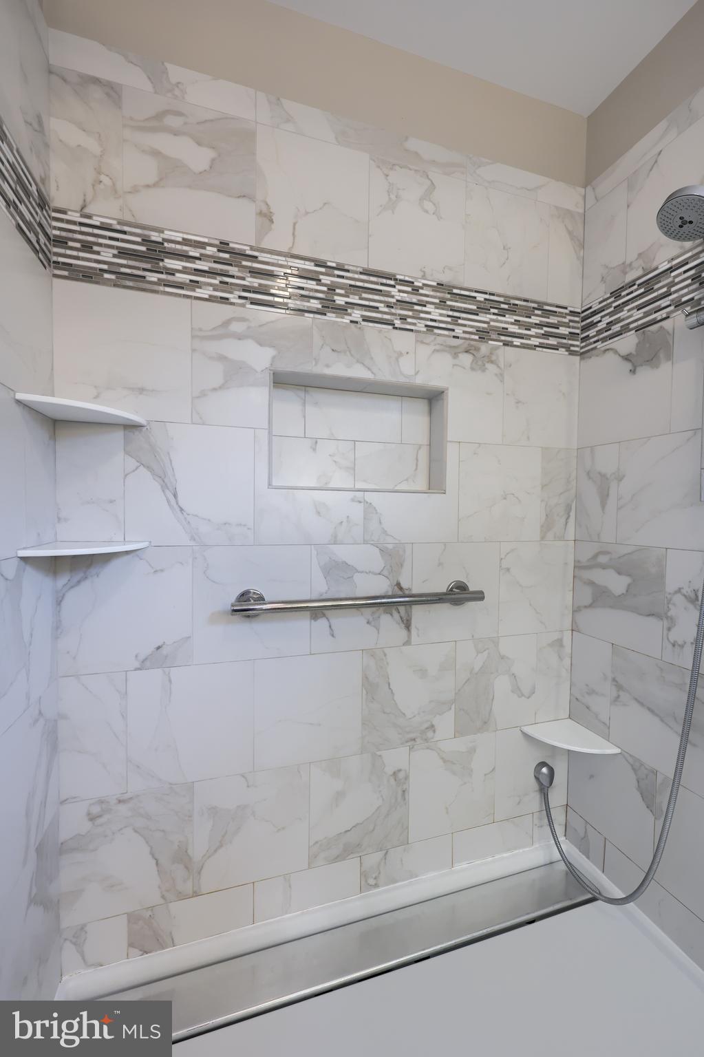 REGENTS PARK - Residential