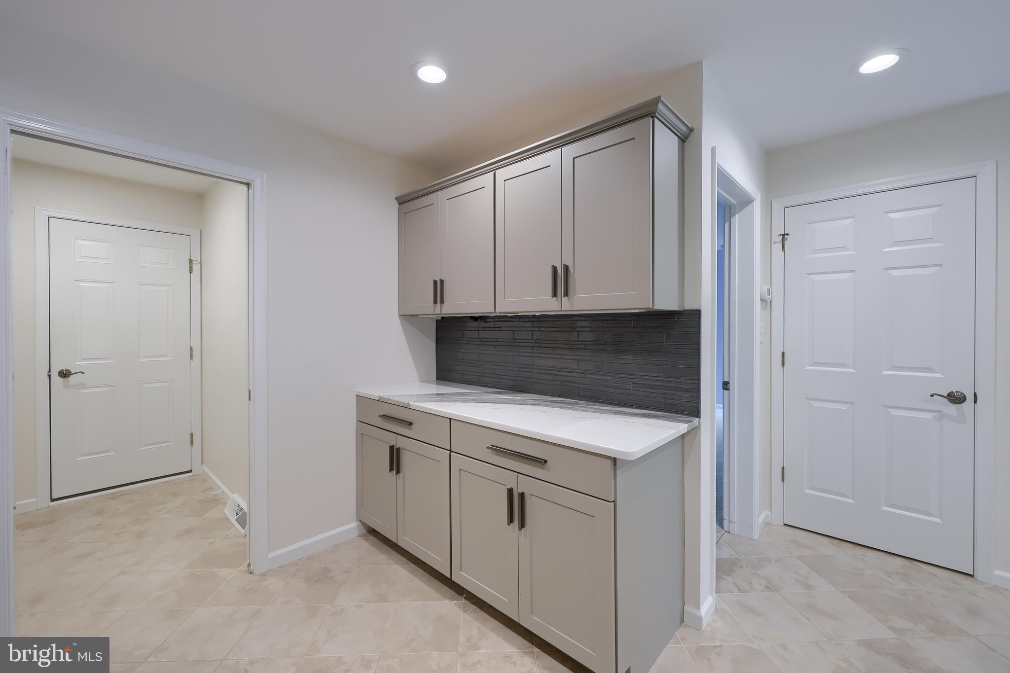 REGENTS PARK - Residential