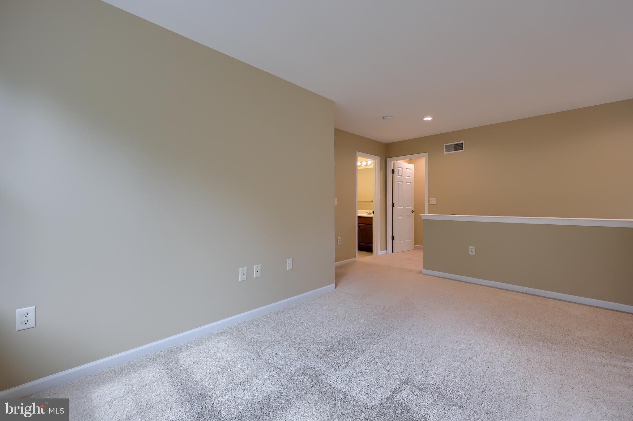 REGENTS PARK - Residential