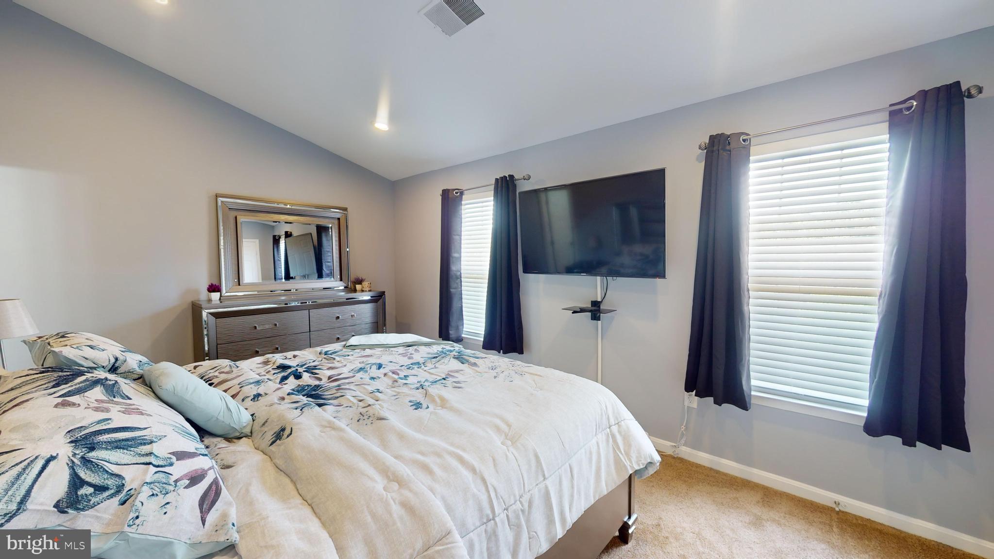 REGENCY MEADOWS - Residential