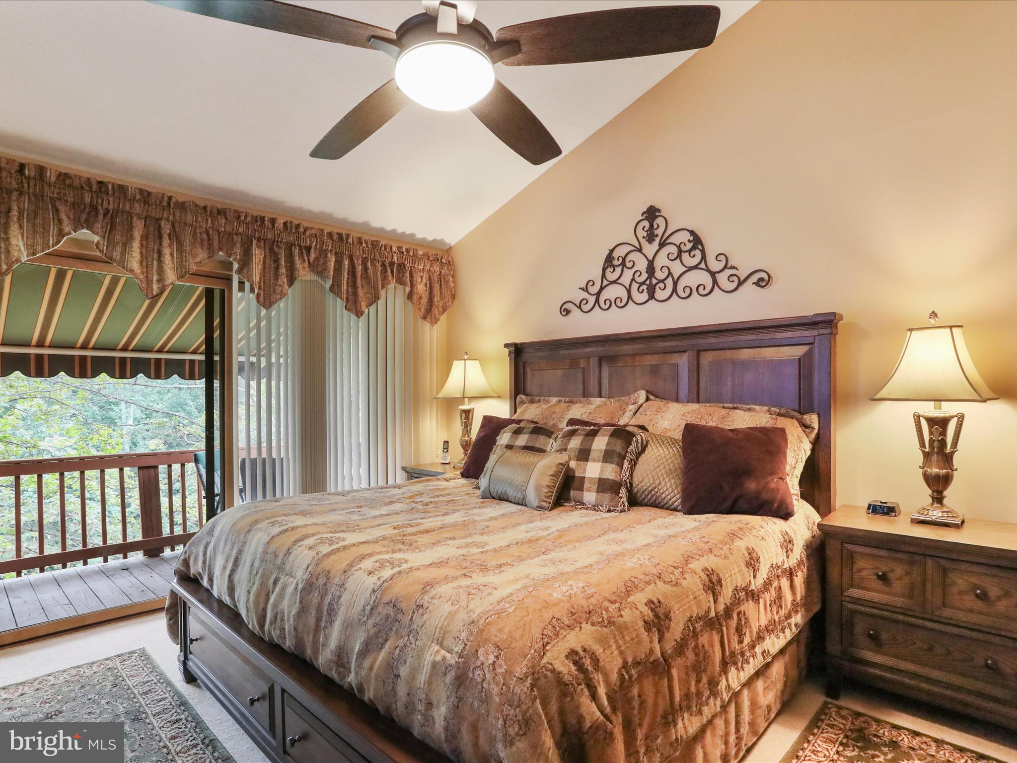 THE WOODS - Residential