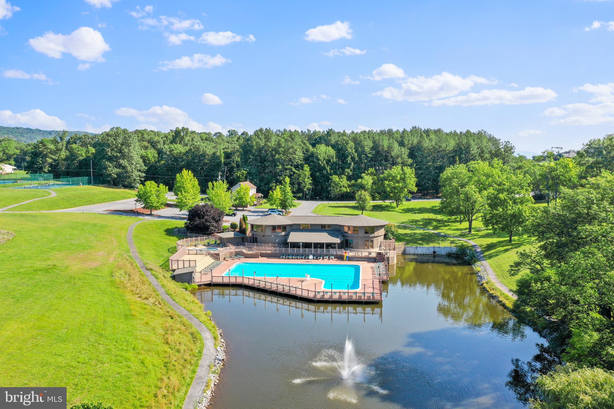 THE WOODS - Residential