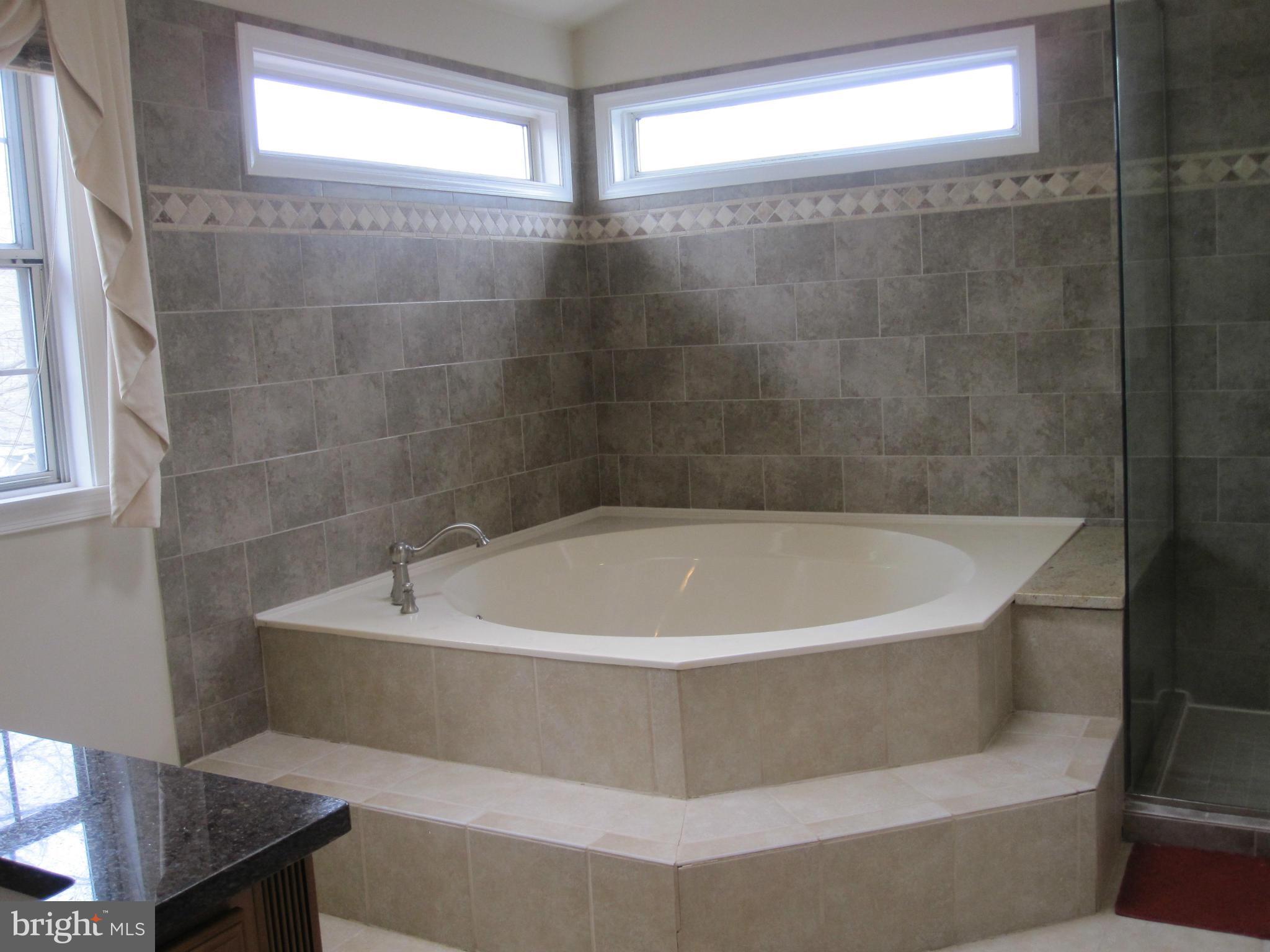 LITTLE ROCKY RUN - Residential Lease