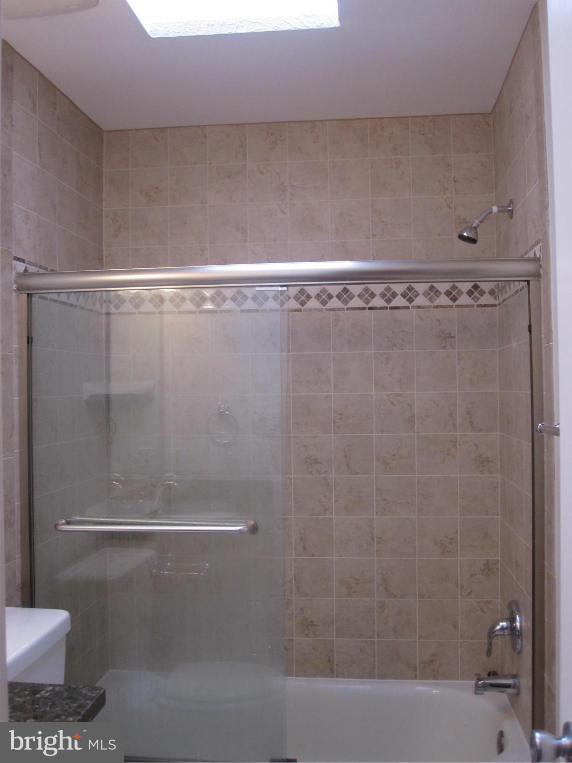 LITTLE ROCKY RUN - Residential Lease