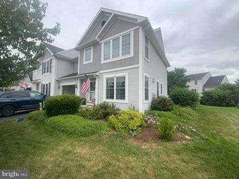 Townhouse For Sale - 4339 Green Park Drive<br/> Lancaster County, MOUNT JOY, PA 17552