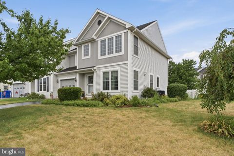 Townhouse For Sale - 4339 Green Park Drive<br/> MOUNT JOY, PA 17552