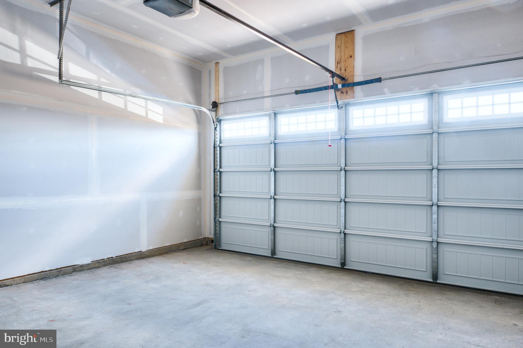 LAKE FREDERICK - Residential Lease