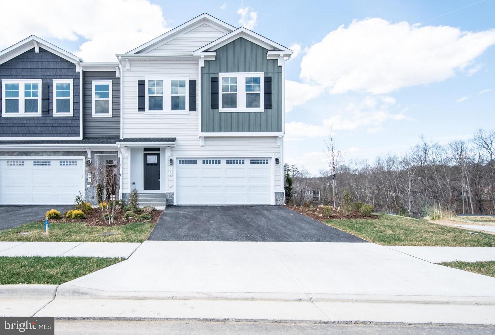 LAKE FREDERICK - Residential Lease