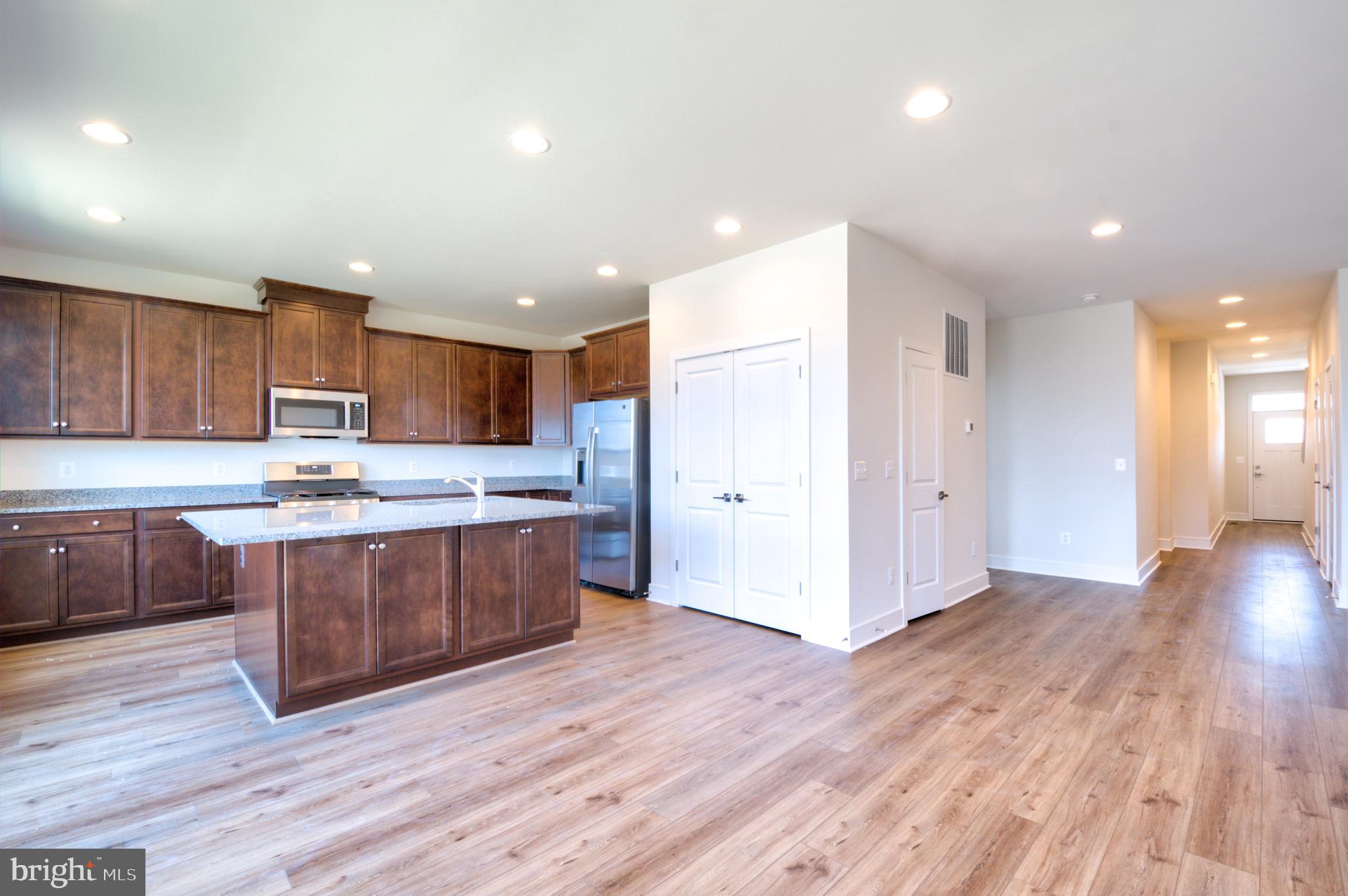 LAKE FREDERICK - Residential Lease