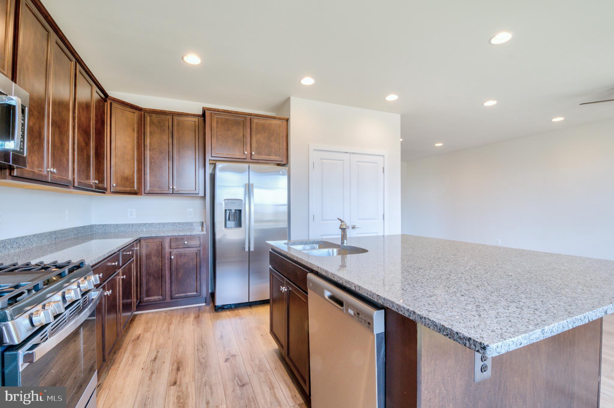 LAKE FREDERICK - Residential Lease