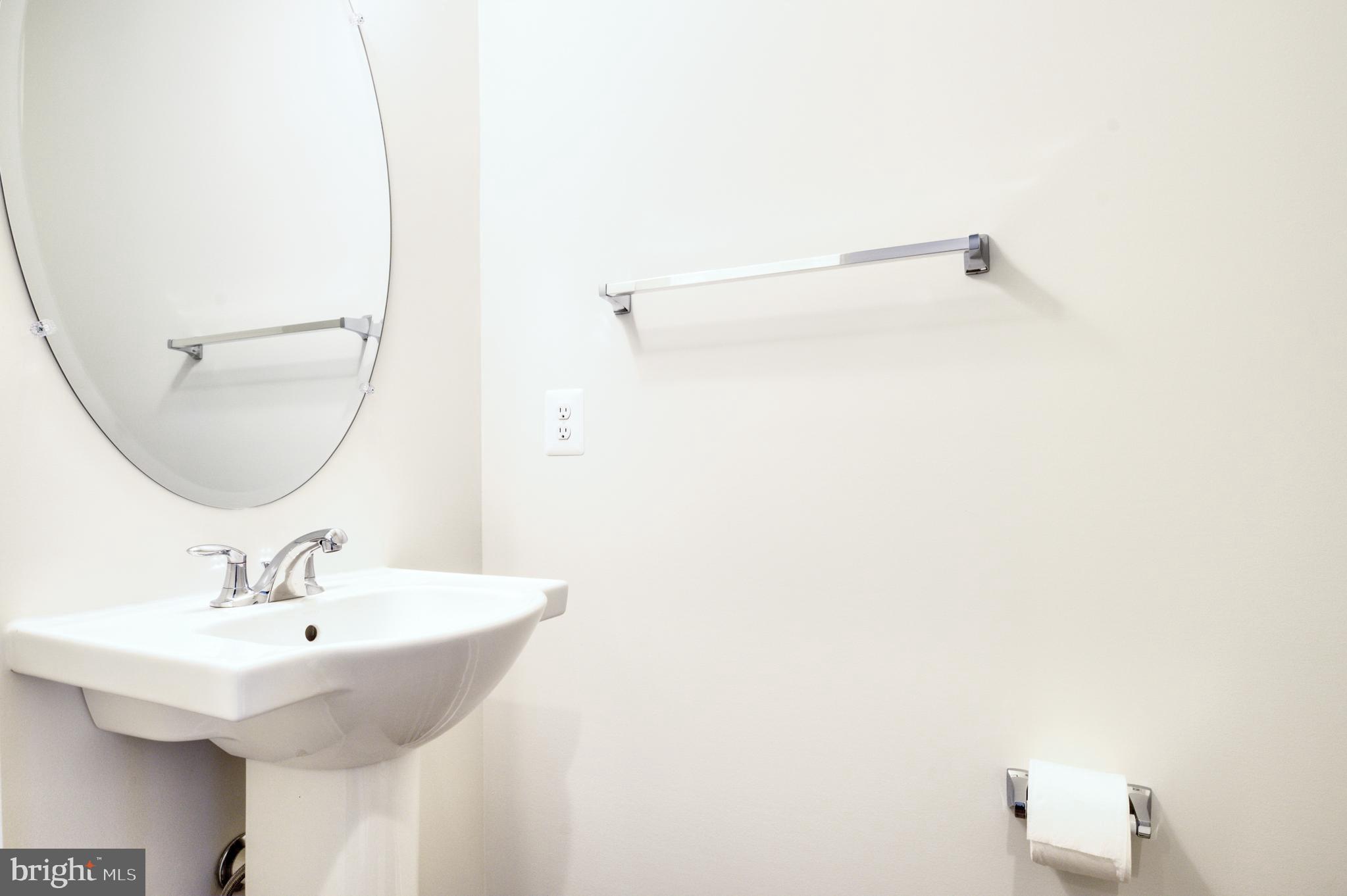 LAKE FREDERICK - Residential Lease