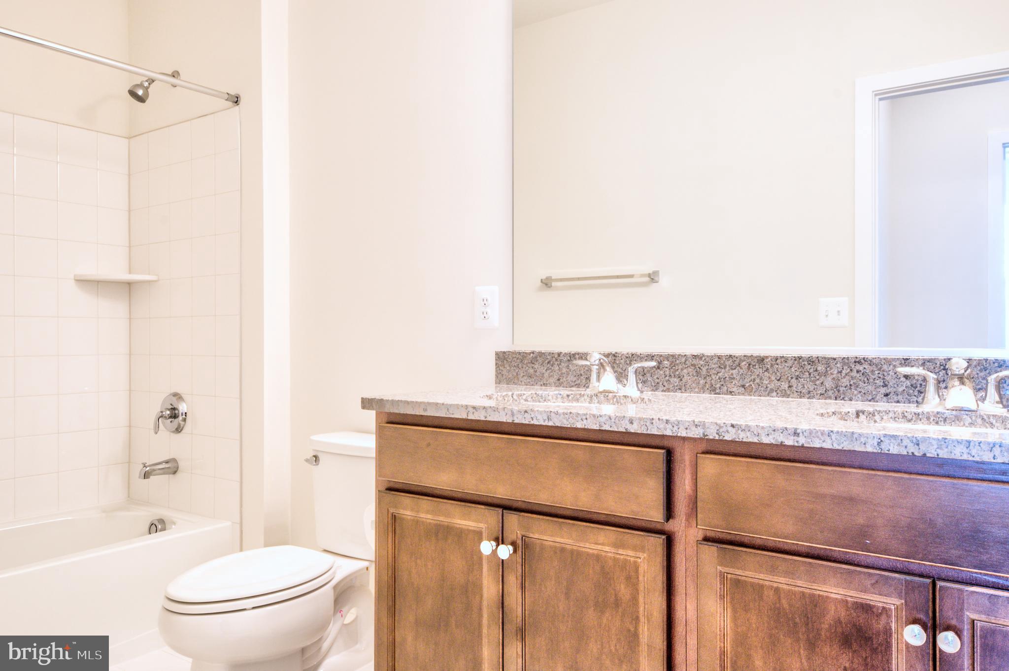 LAKE FREDERICK - Residential Lease