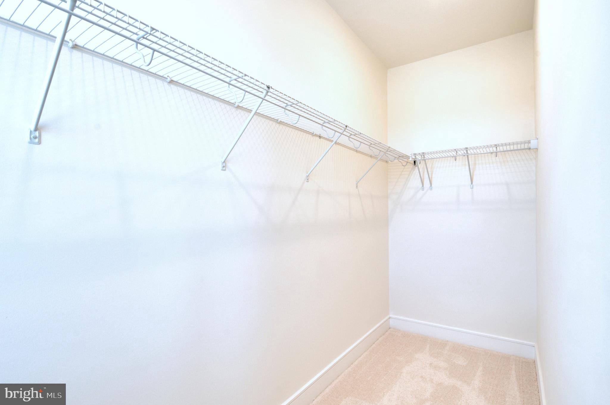 LAKE FREDERICK - Residential Lease