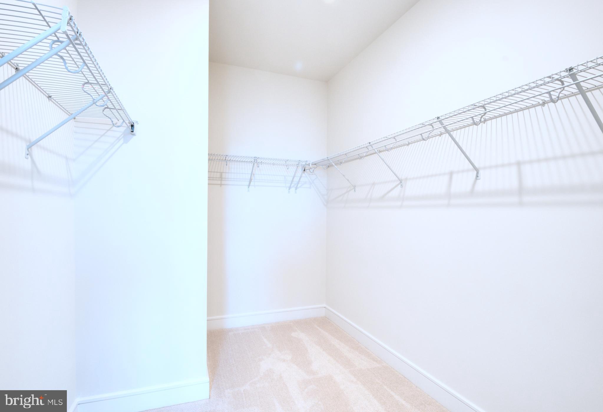 LAKE FREDERICK - Residential Lease