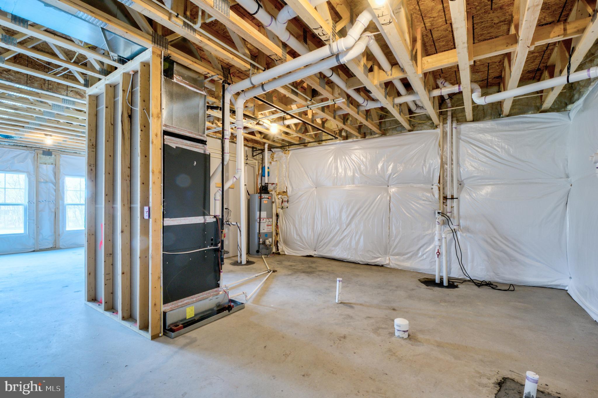 LAKE FREDERICK - Residential Lease