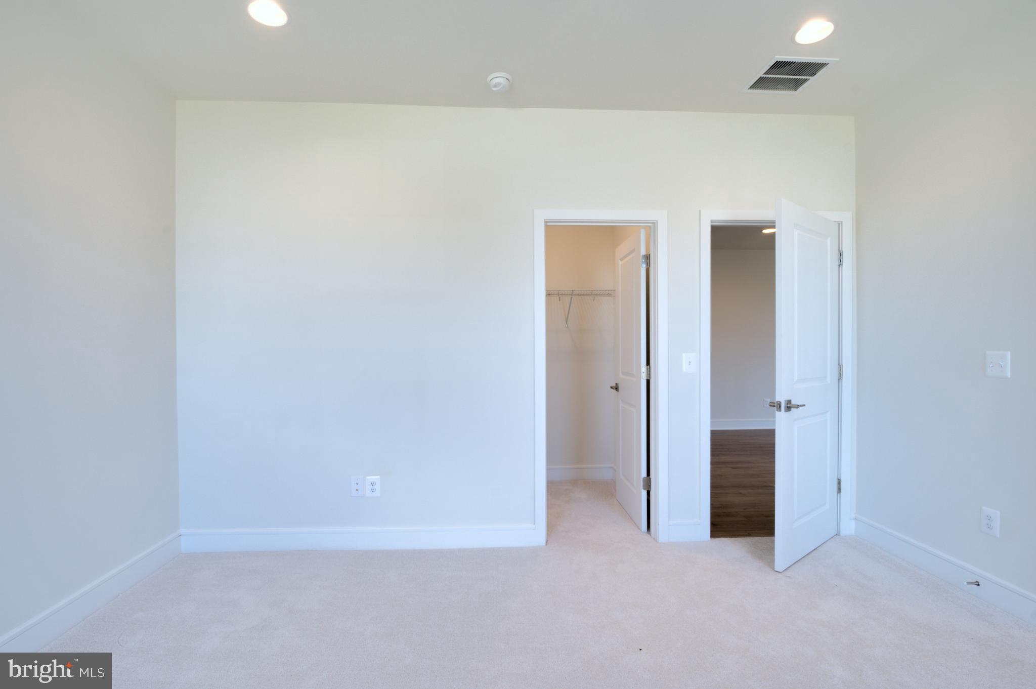 LAKE FREDERICK - Residential Lease