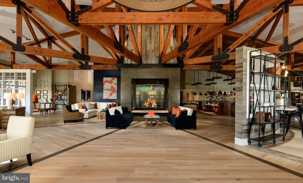 LAKE FREDERICK - Residential Lease