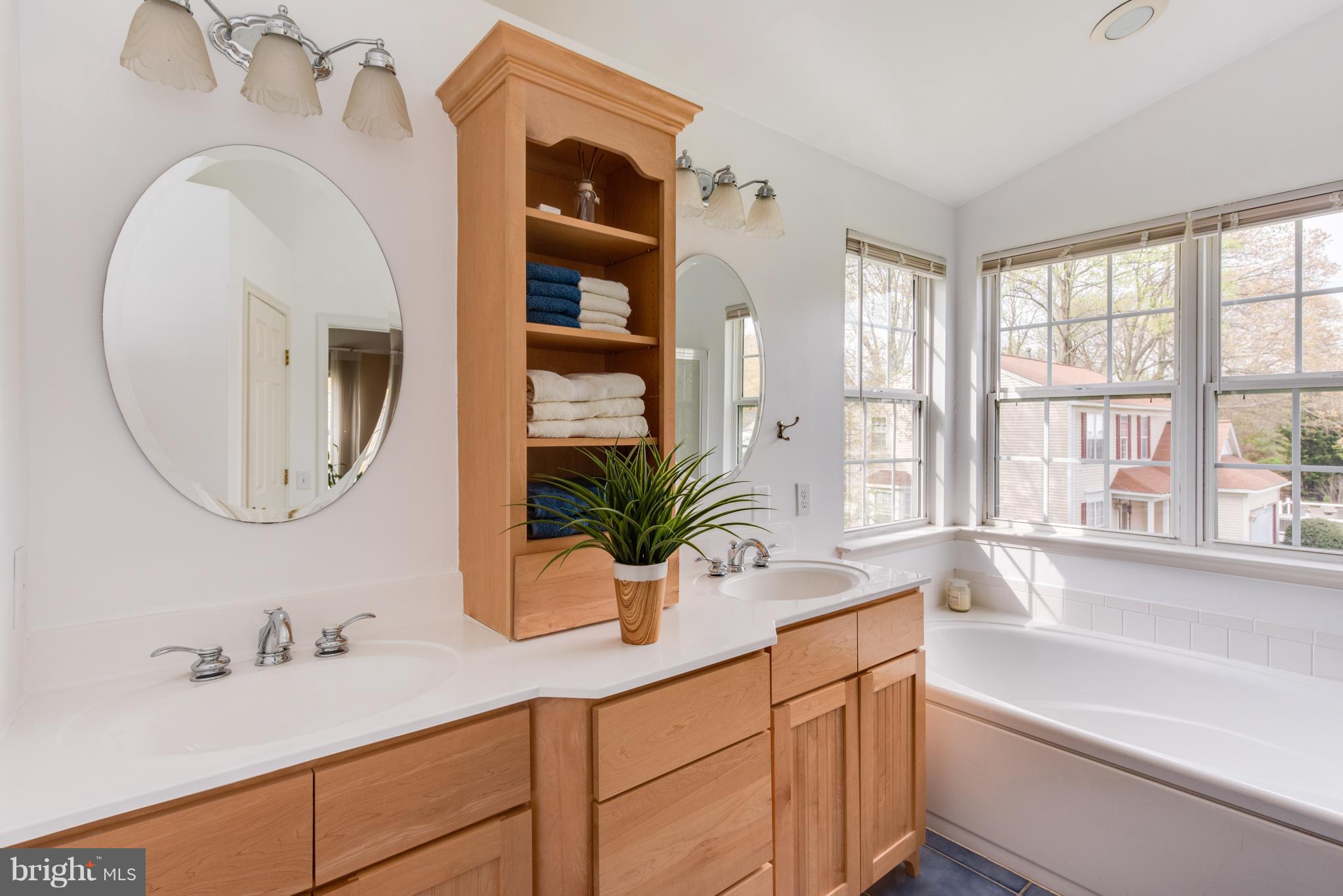 RIVERWALK/BLK WALNUT COV - Residential