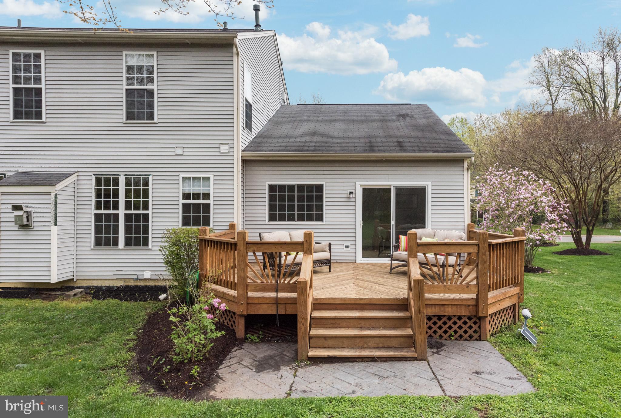 RIVERWALK/BLK WALNUT COV - Residential