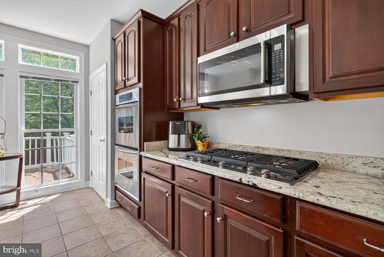 LORTON STATION SOUTH - Residential