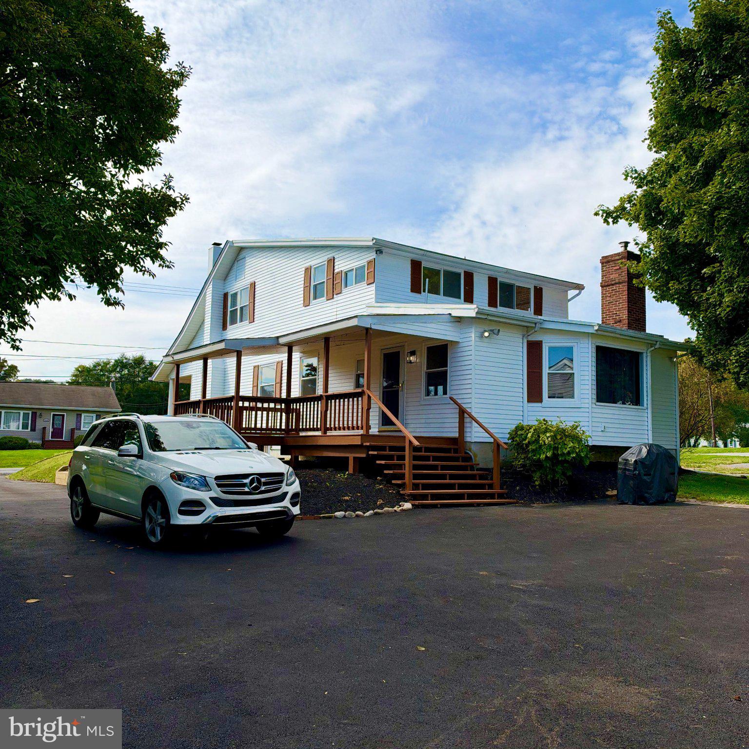 5111 VERA CRUZ ROAD N