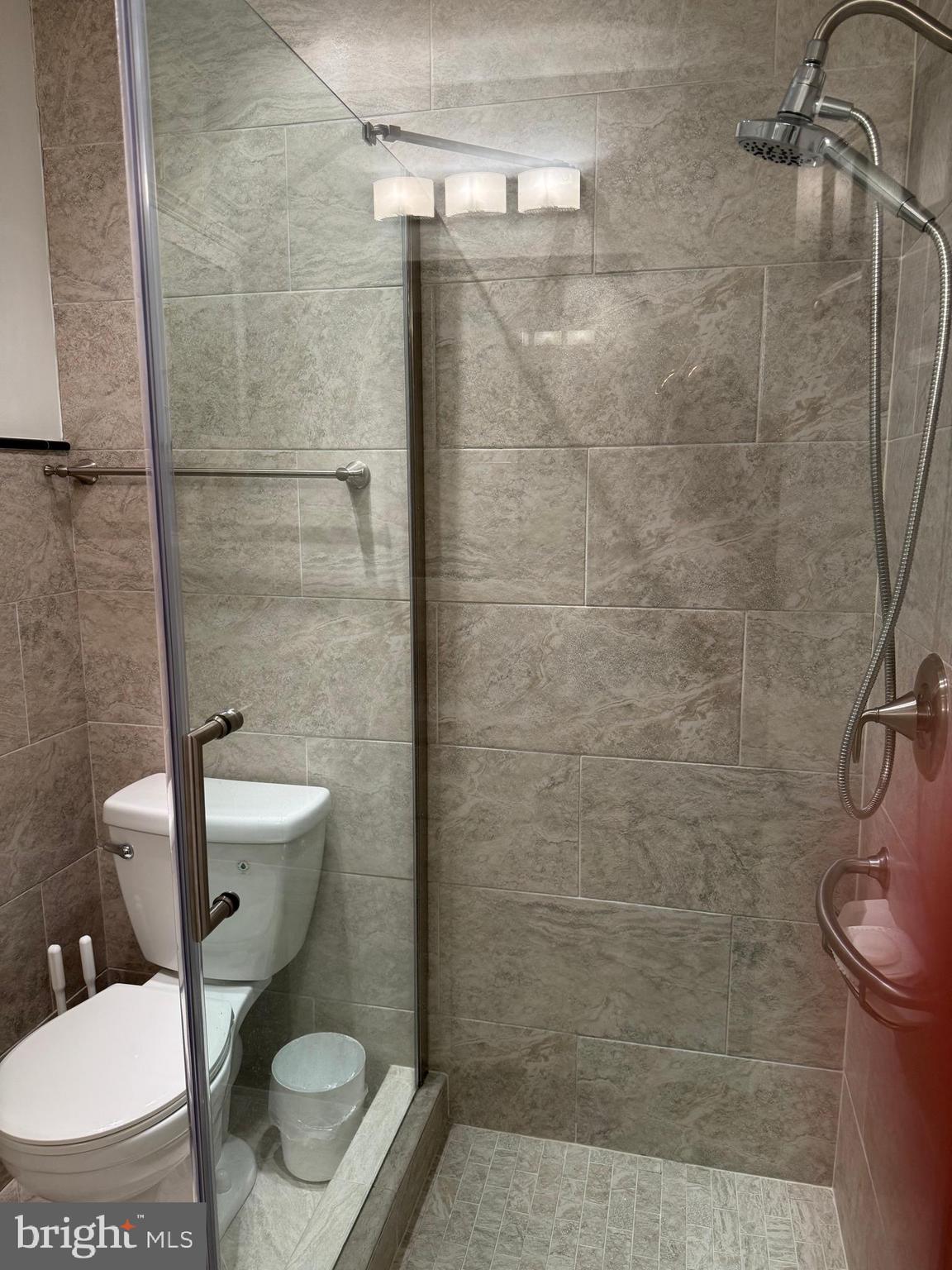 FAIRFIELD HOUSE - Residential