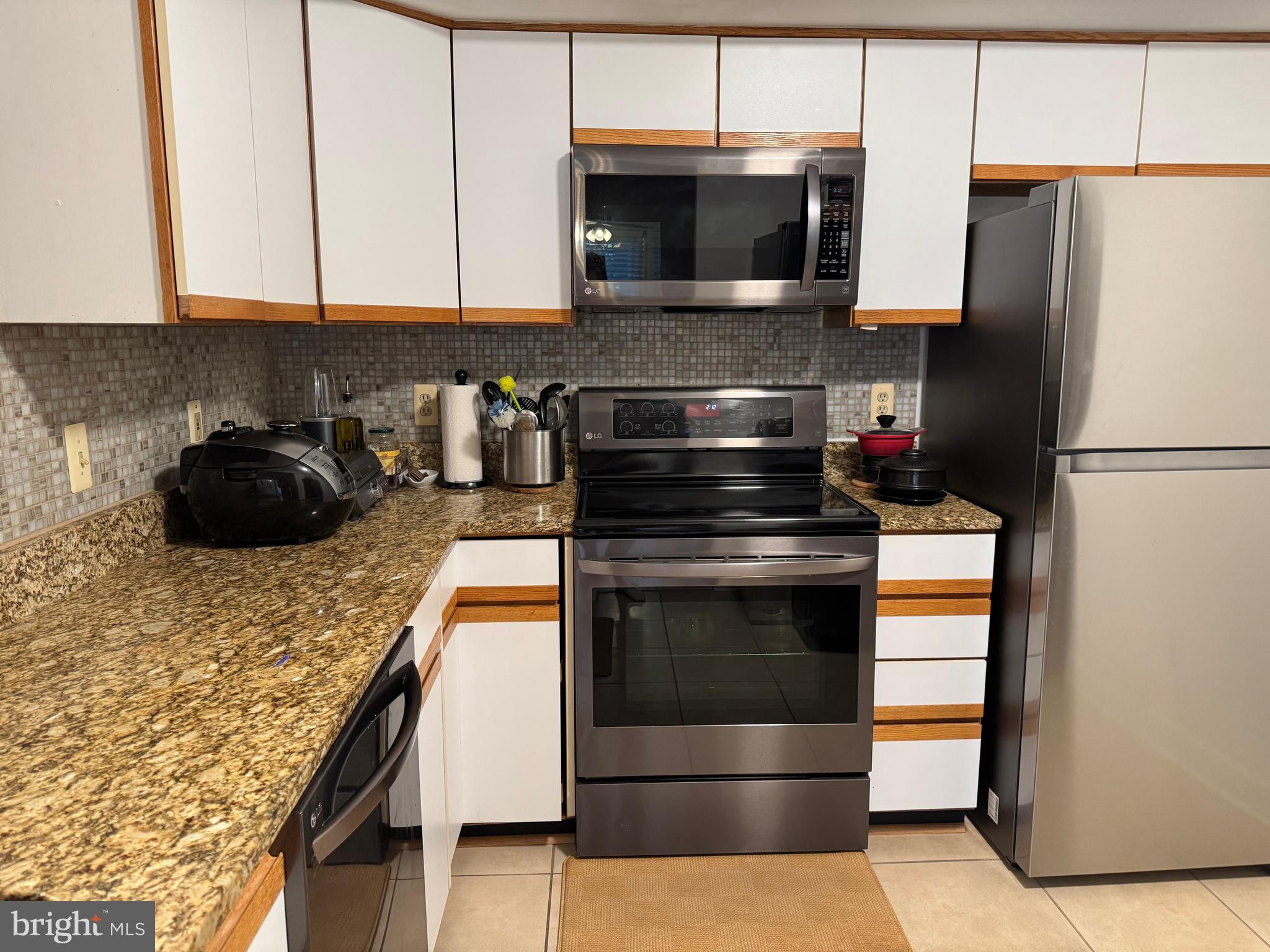 FAIRFIELD HOUSE - Residential