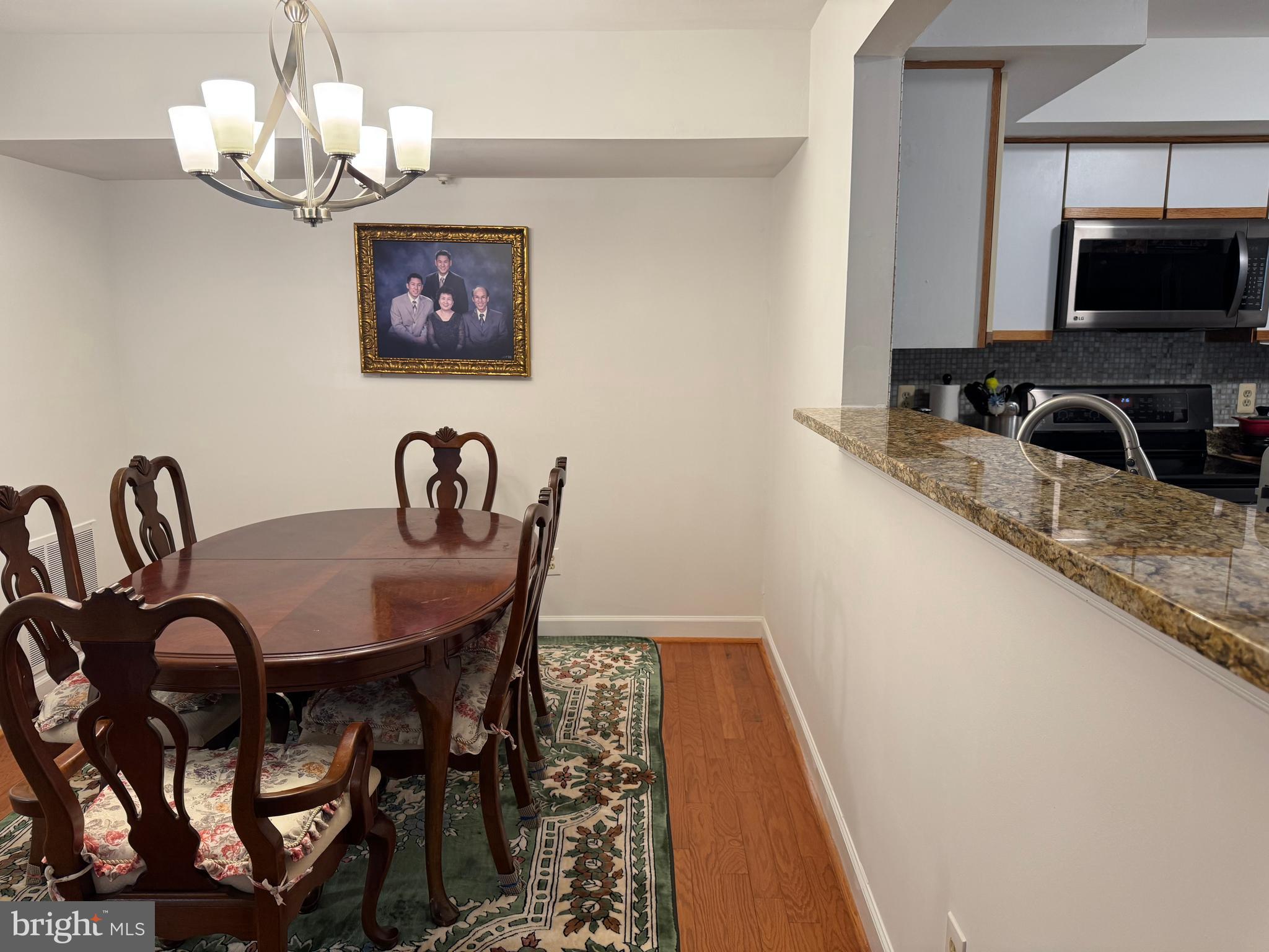 FAIRFIELD HOUSE - Residential